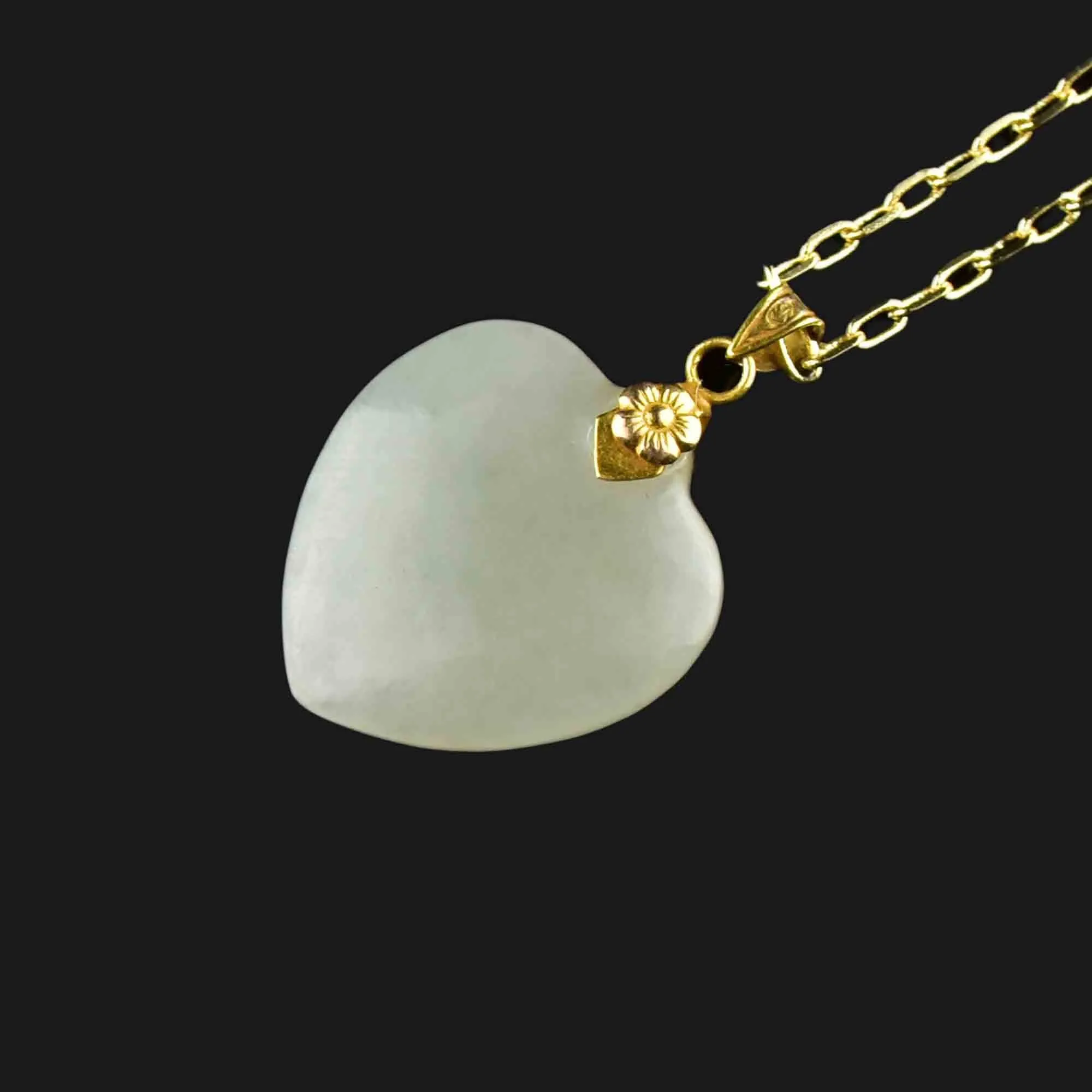 14K Gold Floral Carved Jade Heart Pendant Necklace