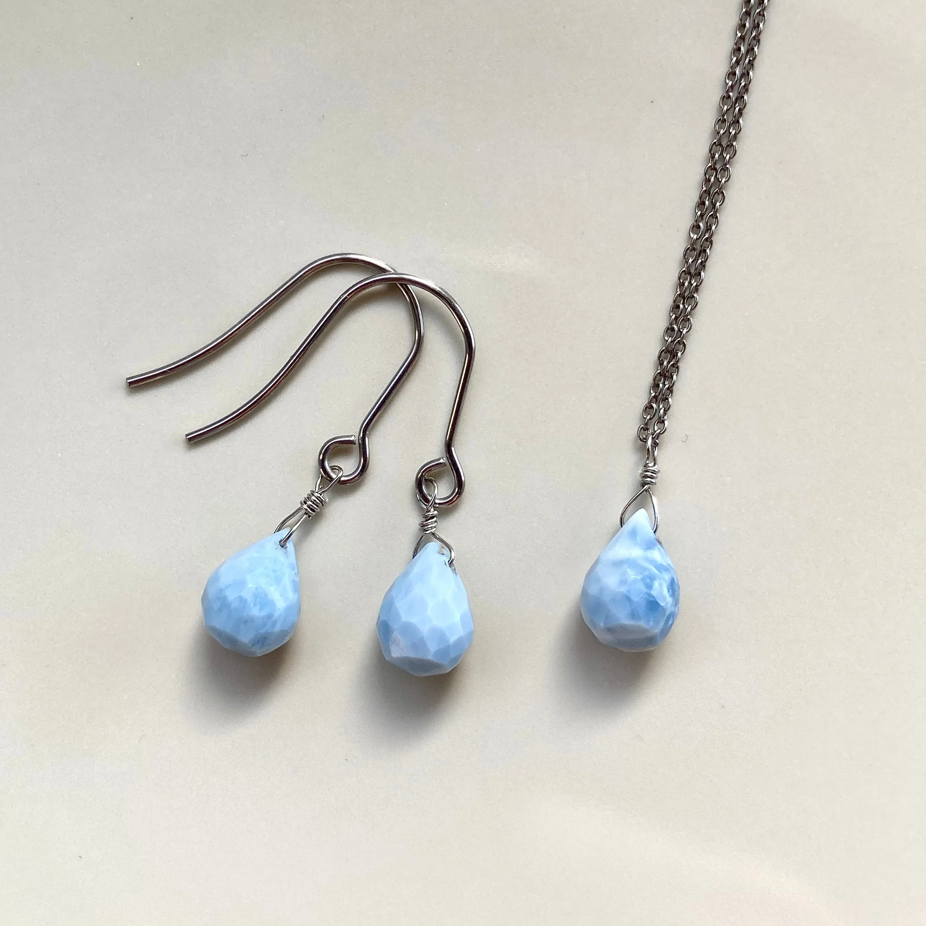 Blue Opal Necklace (SILVER)