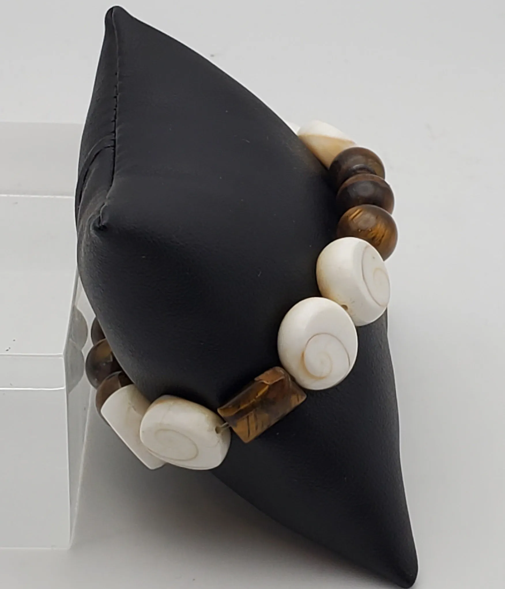 Carved Shell and Tiger's Eye Beaded Stretch Bracelet