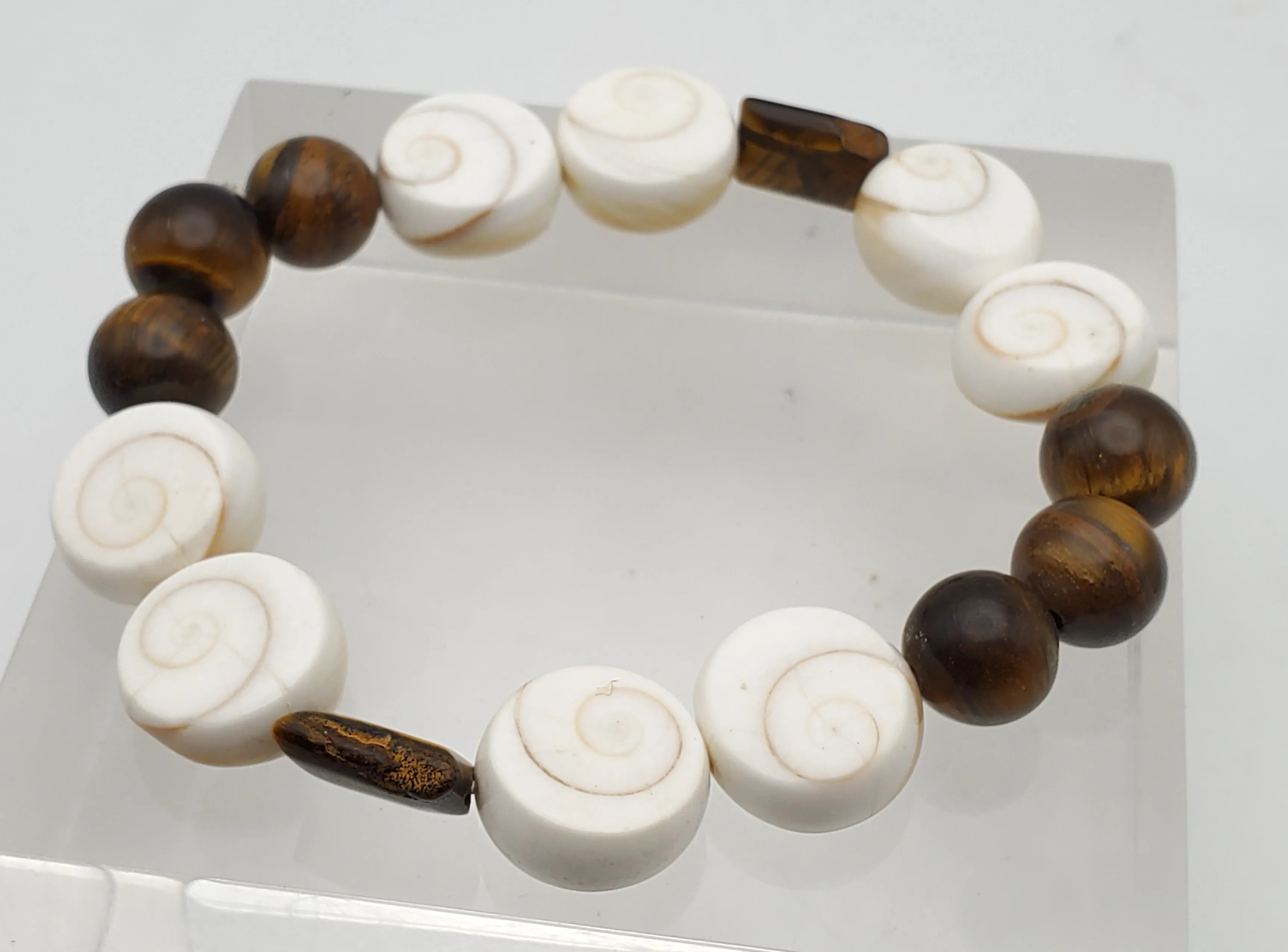 Carved Shell and Tiger's Eye Beaded Stretch Bracelet