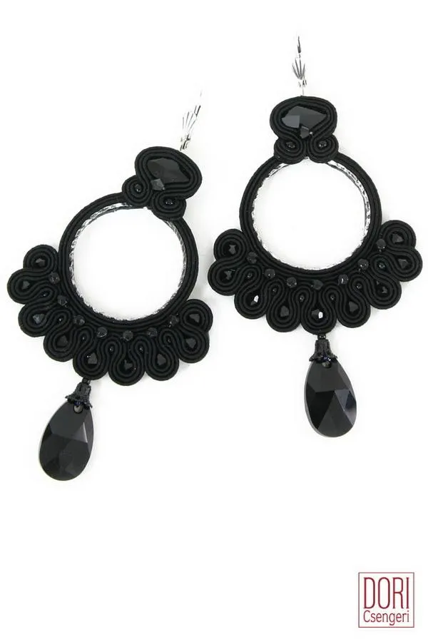 Essence Must Have Earrings