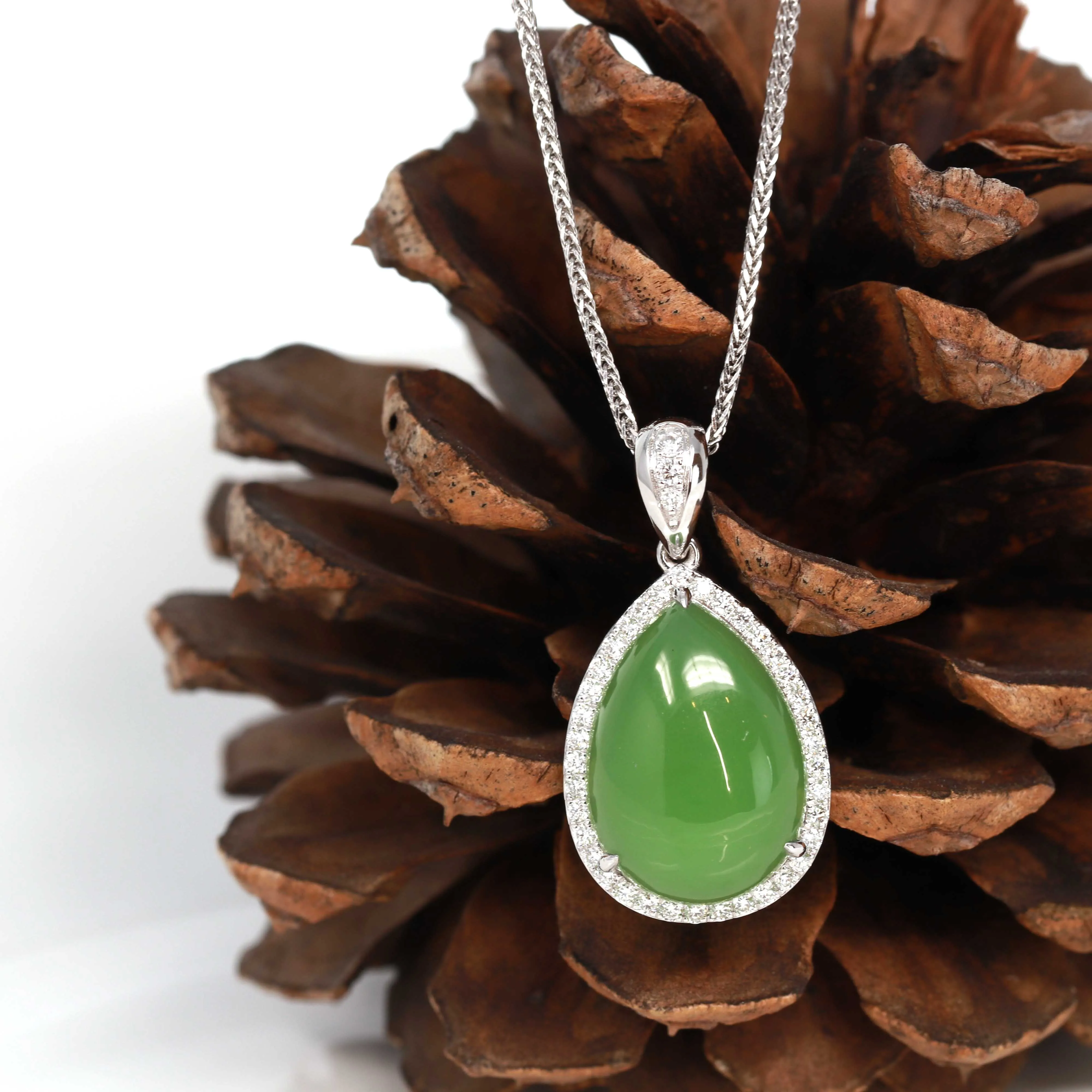 Genuine Green Nephrite Apple Green Jade Tear Drop Pendant Necklace With VS1 Diamond