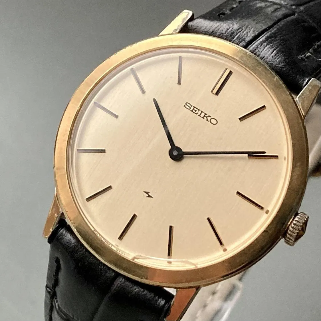 Seiko Watch Chariot Antique 1977 Manual Men's Vintage Watch Male 2220-0180