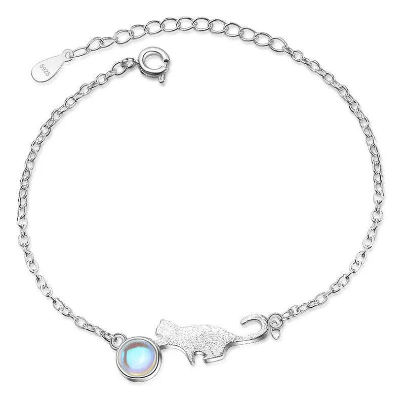 Topaz Cat Figure Bracelet